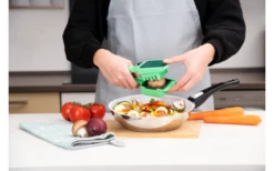 Nicer Dicer Quick Professional Set Gemüseschneider 12 Teilig Grün 7 Nicer Dicer Quick Professional Set Gemüseschneider 12 Teilig Grün -Campinggeschirr Zubehör Geschäft 578231 3958383